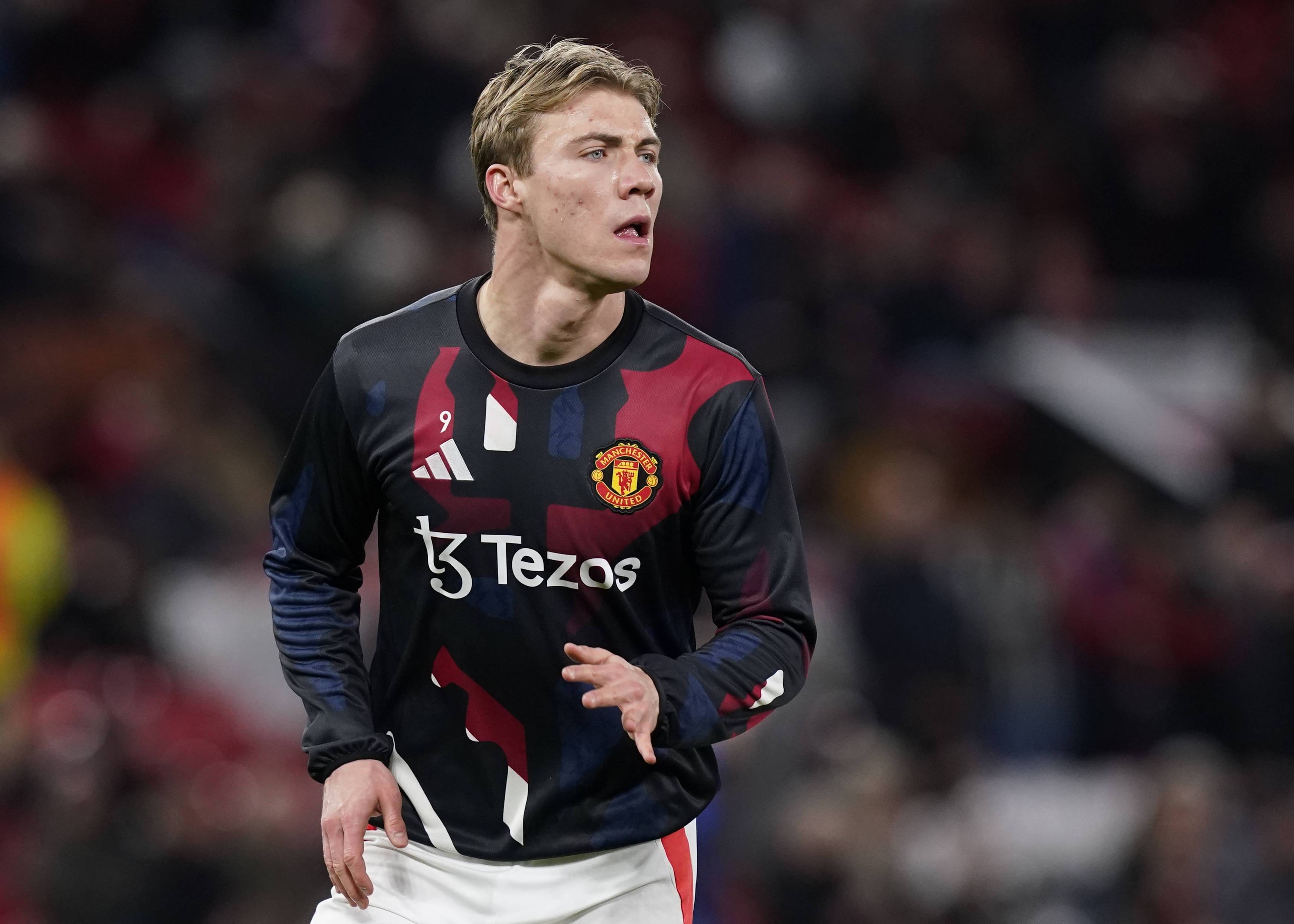 竞技宝电竞-包含阿扎伦卡迎来二十赛季出色发挥，曼联观众热烈欢呼！热度持续攀升的词条