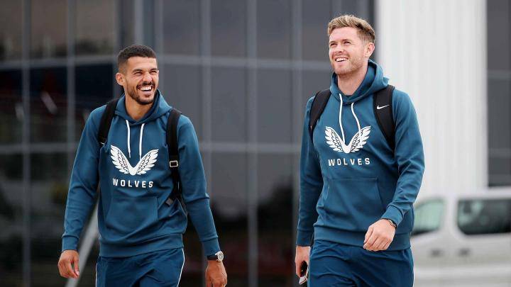 包含葡萄牙体育发布备战花絮，今晚扳平良机，中超任务艰巨，更衣室氛围转暖的词条