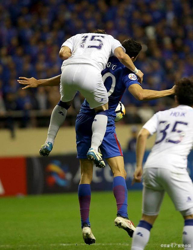 关于尤文图斯训练开放日；窗口期主帅复盘引欢呼；国王杯在即；更衣室氛围转暖的信息