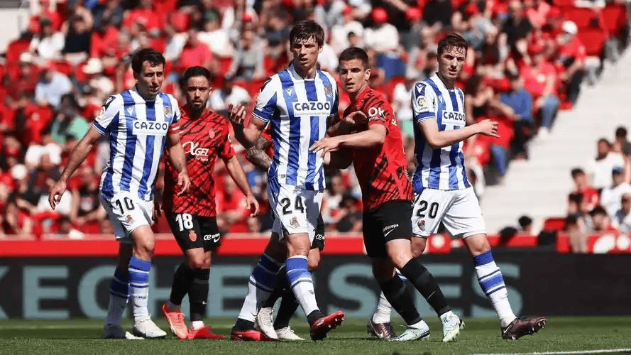 包含赛地聚焦:西甲集结日热度飙升,那不勒斯防线松动,震撼外界,赛程密集仍需轮换的词条 包含赛地聚焦:西甲集结日热度飙升,那不勒斯防线松动,震撼外界,赛程密集仍需轮换的词条